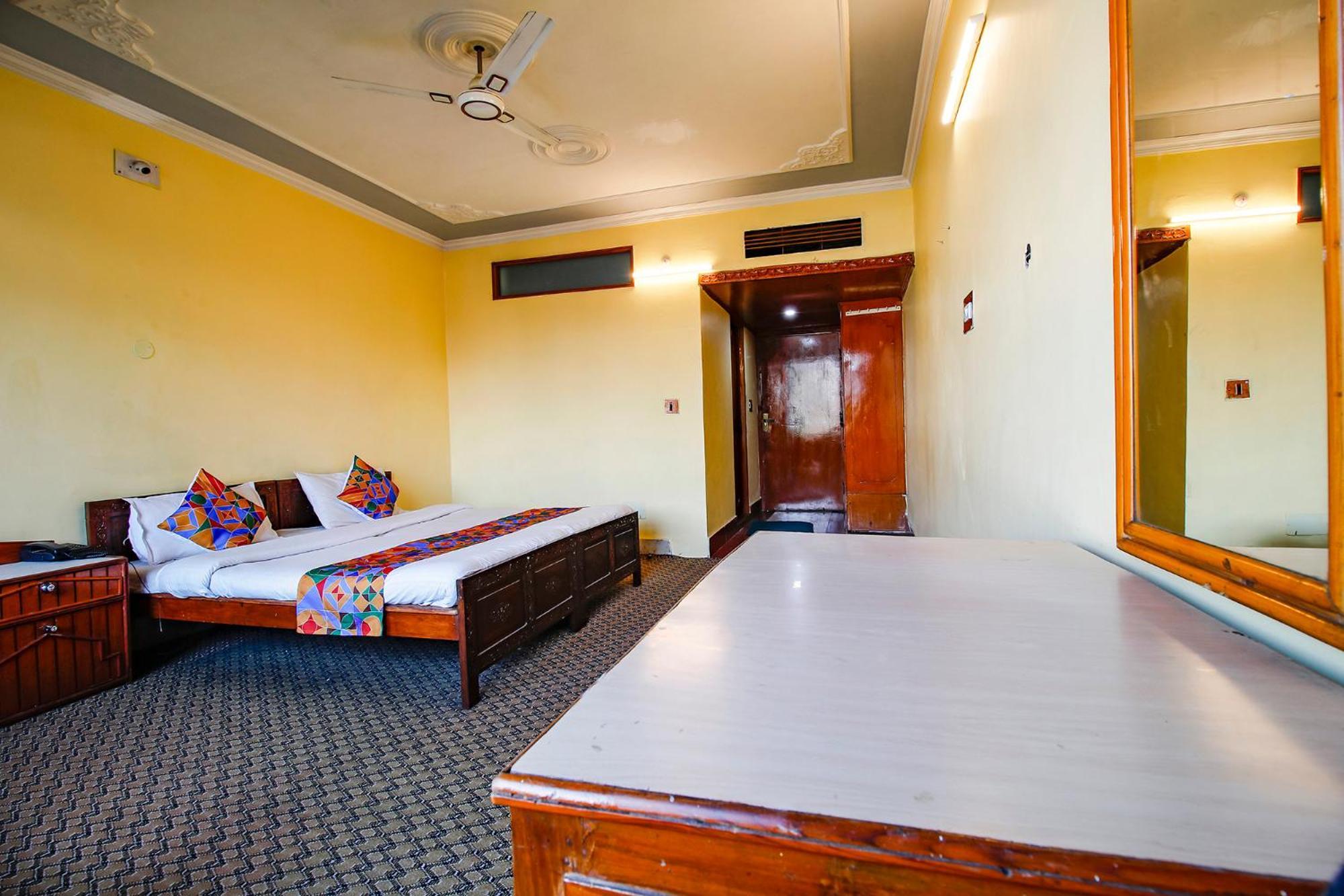 Fabhotel Kashmir Hilltown Durgjan Exterior photo