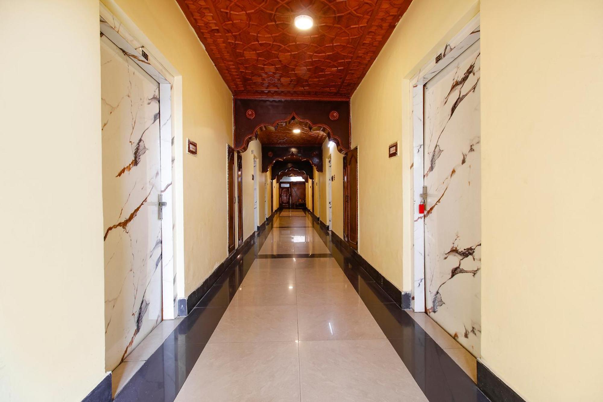 Fabhotel Kashmir Hilltown Durgjan Exterior photo